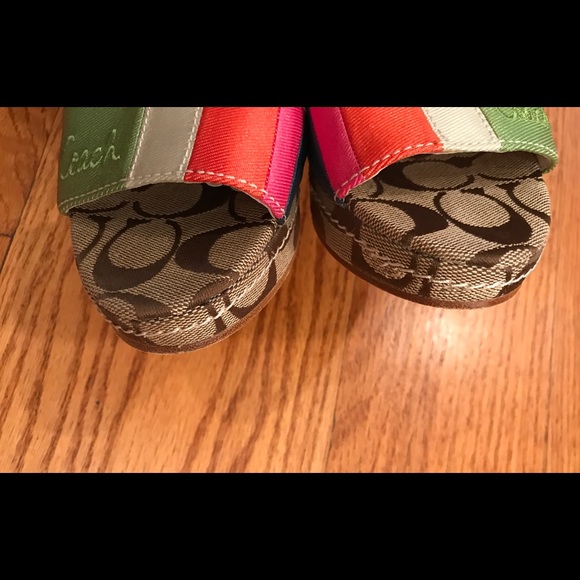 Coach Signature Wedge Platform - Picture 4 of 6